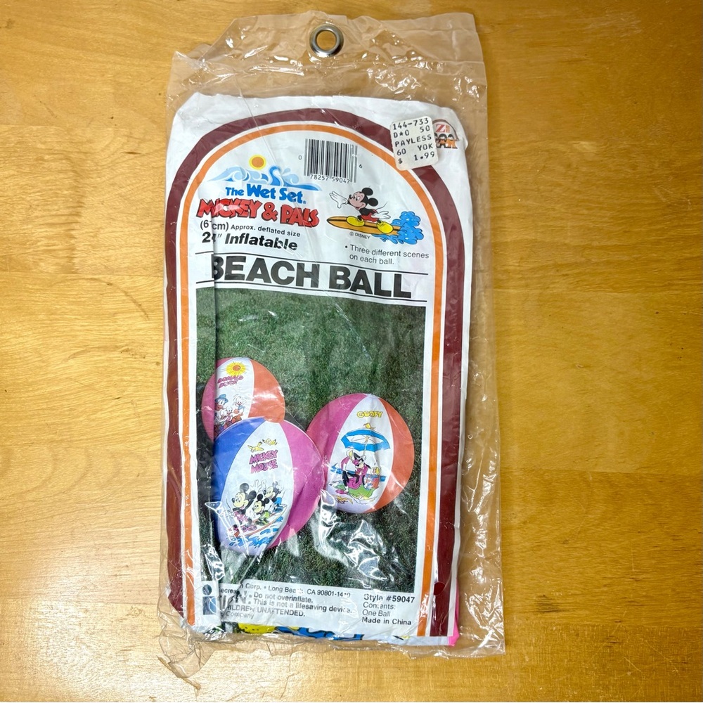 Vintage Disney The Wet Set Mickey & Pals Mickey Mouse 24” Beach Ball New